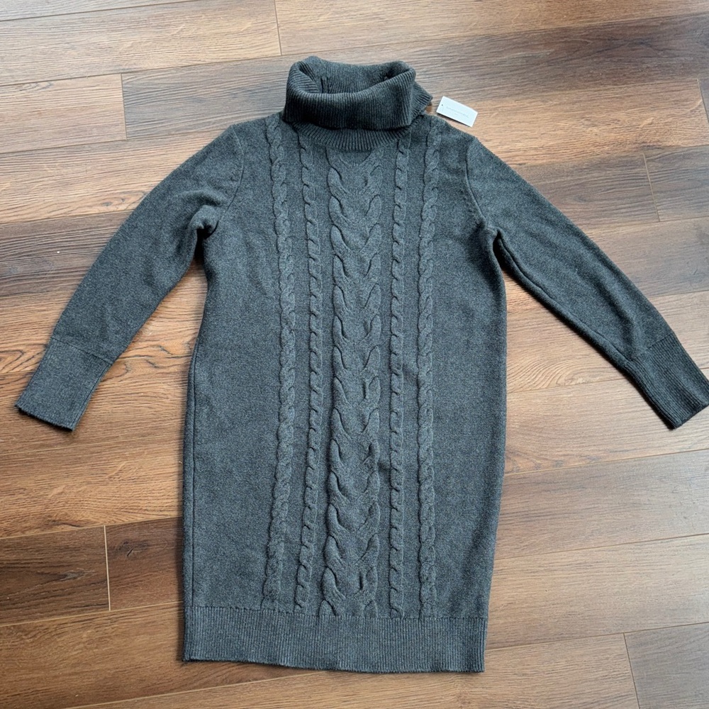 Banana Republic Charcoal Cable Knit Turtleneck Sweater
